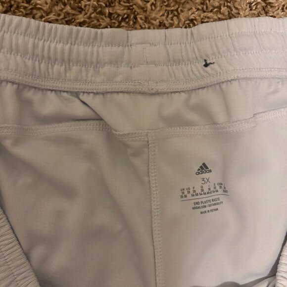 Adidas Athletic Shorts Size 3X Light Purple with White Stripes Elastic Waistband - Picture 2 of 3